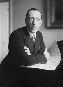 Stravinsky na década de 1920 (Wikimedia Commons)